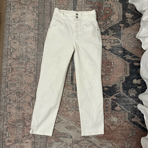 Pilcro and the Letterpress White Jeans - Picture 1 of 4